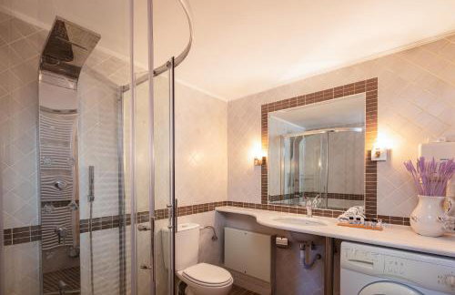 Captain's Hyatt - Photo 22