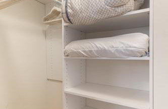 Windy City Getaway - 3BR 2BA Chicago Townhouse home - Photo 72