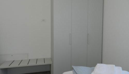 House Adriano - Foto 5, wardrobe