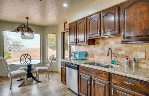 Views and Fire Pit Hilltop Retreat in Rio Rico! - Foto 8