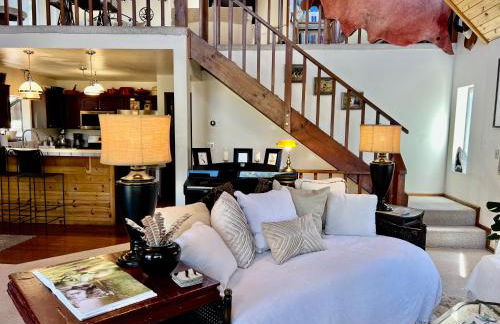 ADELAIDE HILL IN PINE MOUNTAIN CLUB BREATHTAKING VIEWS 3Bd 3Bth SPA TUB - Foto 80