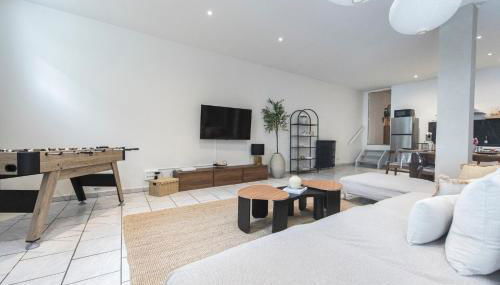 Loft Station Parking Video Projector near Tours - Photo 3