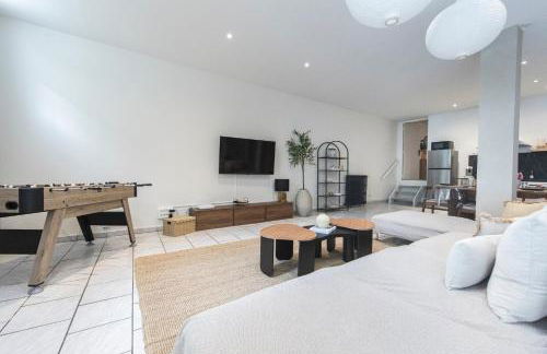 Loft Station Parking Video Projector near Tours - Photo 3