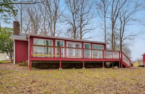 Tranquil Lakefront Home with Sunroom in Burlington - Foto 29