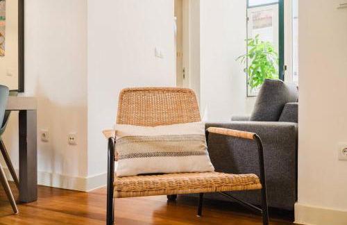 Chiado Gem Private Pool & Patio Retreat - Photo 30