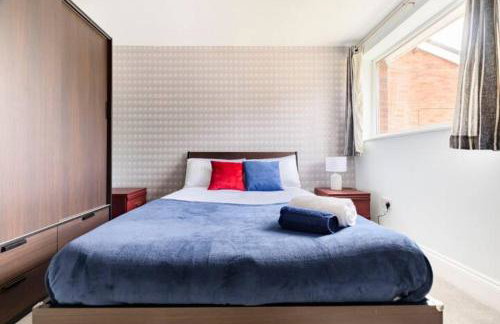 Overbury Lodge, Birmingham with FREE Parking - Photo 13