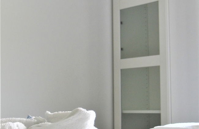 Le Baron Apartments - Photo 5