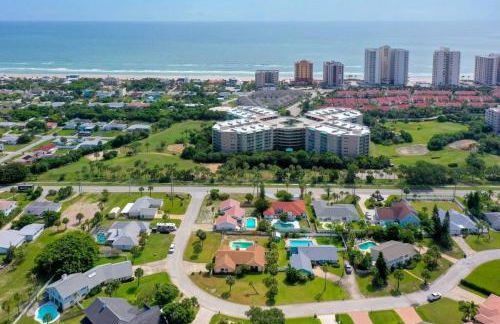 Large pool home and blocks away from the beach - Foto 5