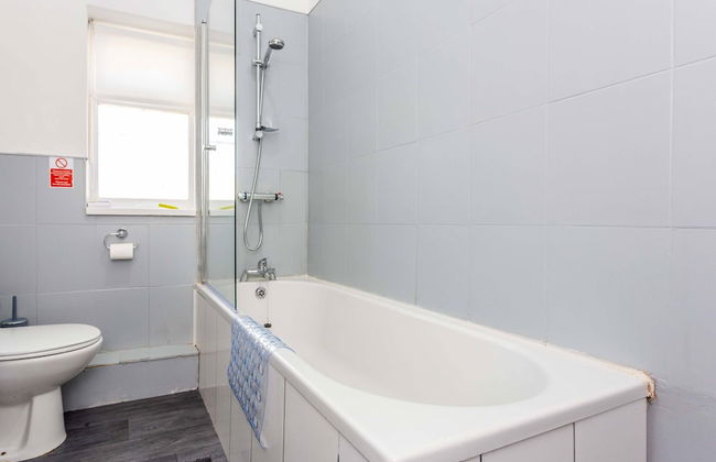 Host Stay Bambro Apartment - Photo 12