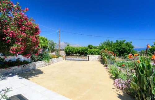 Casa Vasilia Traditional Home - Photo 32