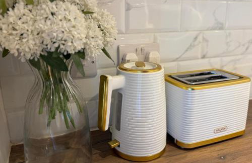 Wild Meadow Cottage - Countryside Views and King Bed - Foto 9