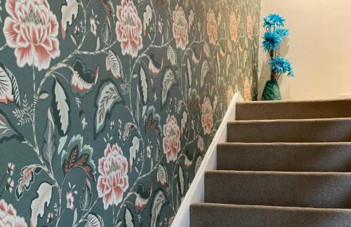 Group Contractor Stay 3 Bed House Bedford Parking WiFi - Foto 37