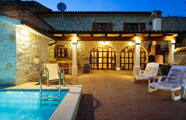 Cozy Holiday Home With Heated Pool, Near Lim Bay and the Beach - Foto 1