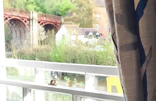 Ironbridge View Townhouse - WINNER 2026 UK MOST PICTURESQUE SELF-CATERING HOLIDAY HOME & 2026 SELF-CATERING ACCOMMODATION OF THE YEAR - Foto 73