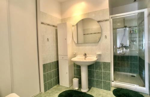 Family Home - Aux portes de l'Histoire - Foto 28