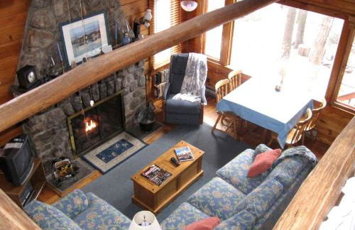 Idyllic Waterfront Log Cabin in Wayne County Overlooking Lake Wallenpaupack, Pennsylvania - Foto 4