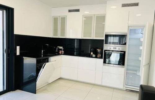 Villa Climatisée avec Piscine partagée , Terrasse et Parking - Foto 28