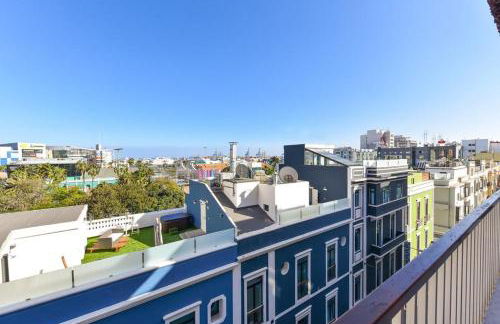 Wake up in Las Palmas - Photo 2