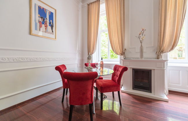 Music Academy Suite Café Vian Apartman Kft - Photo 3