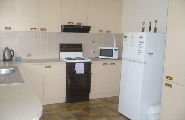 Parklake Holiday Units - Photo 5