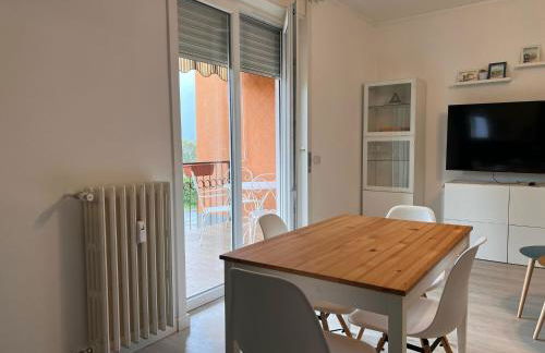 Kibilù - Elegant apartment Lake View - Balcony & Parking - Foto 16