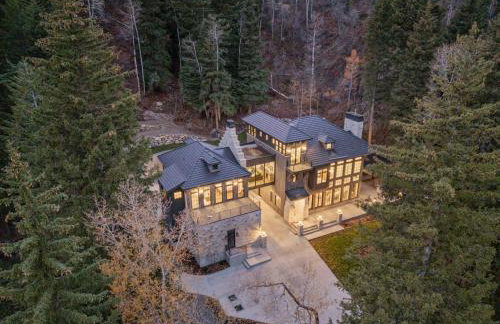 Pont de Rêves: Luxe Sundance Riverfront Chateau - Foto 1