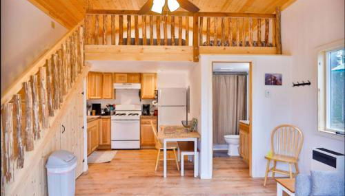 King Salmon Suite, Cabin 4 at Lower Kenai Lodge - Photo 4