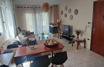 Lucy's next to sea apartment - Photo 12