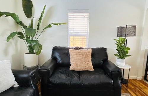 Home Sweet Idahome, feels like home with all the decor you wish you could afford King bed in master, fully fenced dog friendly yard, a few blocks from BSU and downtown Boise, Your perfect stay! - Foto 16