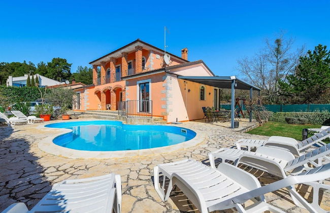 Spacious Holiday Home in Visnjan With Private Pool - Foto 14