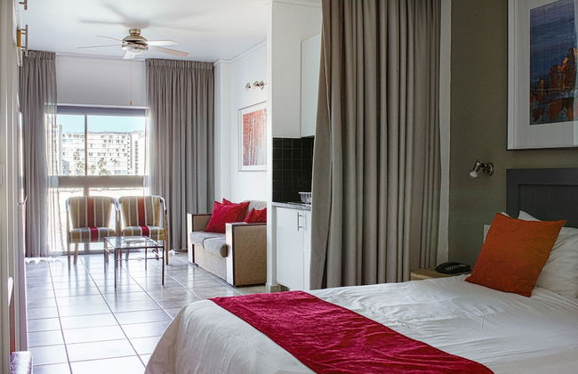 Strand Pavilion - Photo 15