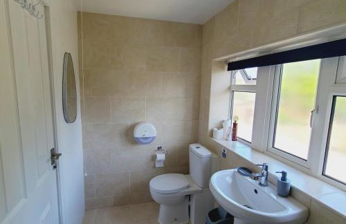 Rusper Retreat - Gatwick - Photo 17