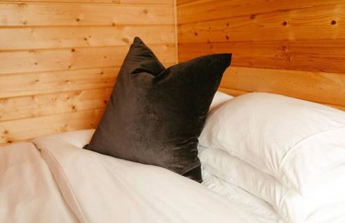 CAMP HAUS Cabin Retreat Sauna, Plunge, Hot Tub - Photo 15