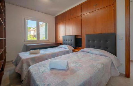 R153 - Espaciosa Villa con Piscina Privada en Coma - Foto 10