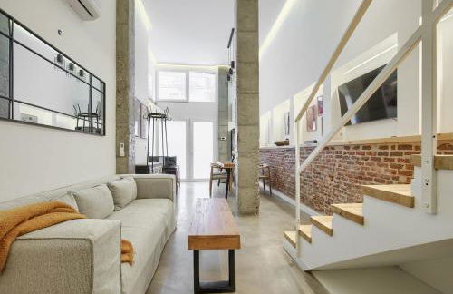 Beautiful apartment in the center surrounded by parks - Photo 1