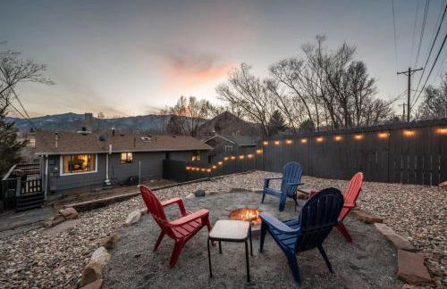 Hillside Horizon Firepit & BBQ w Views - Foto 1