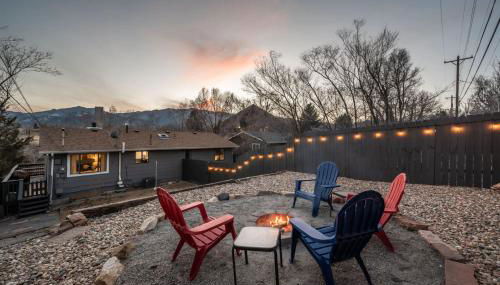 Hillside Horizon Firepit & BBQ w Views - Foto 1