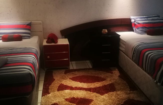 Naisar Sparkling White Apartment - Photo 2