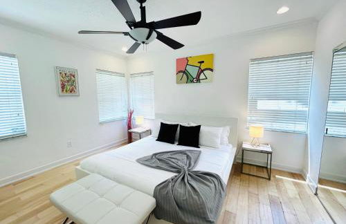 Heated Pool Tropical House with Summer Kitchen 3BR- Oasis in Miami! - Foto 10