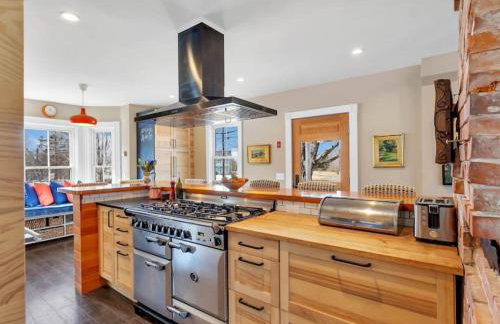 Sugar Maple Farm near Acadia - 5 Bedrooms, 5 Beds with FirePit and Large Deck - Foto 11