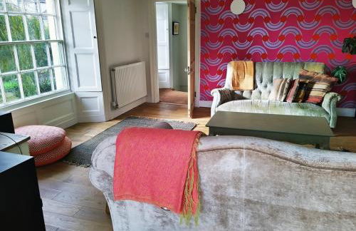 The Shire House - Photo 18