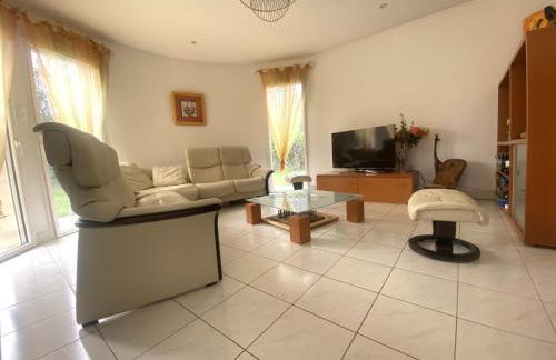 Villa Luxe Arnage aux portes du Circuit Piscine Chauffée - Photo 14