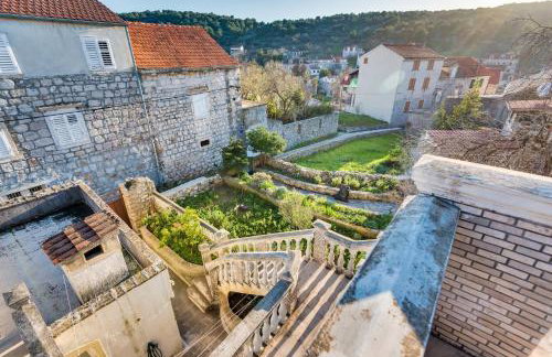 Apartments Land - Photo 18