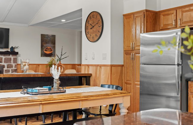 Summit Shores by Avantstay Hot Tub Firepit Game Room - Foto 11