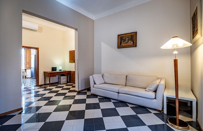 YiD elegant near tramvia - Photo 15