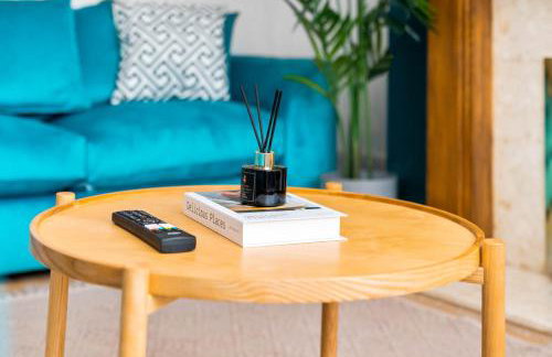 3 Bedroom House - Garden - Parking - Interior Designed - Netflix - Wifi - 52H - Foto 14