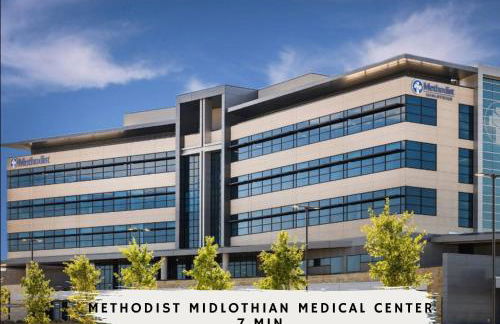 Luxury Living w Backyard Pool Oasis 5BD 3BA - Foto 45