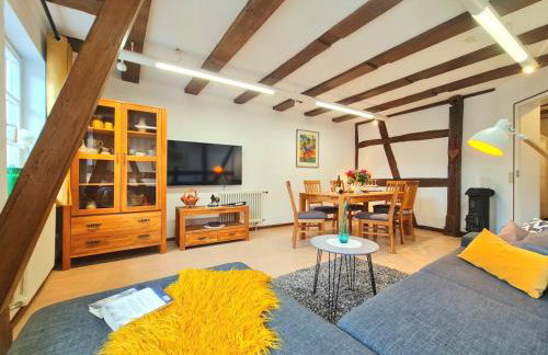 AVAHOME: Haus für 16, WLAN, Parkplätze, Netflix, Nespresso - Foto 21