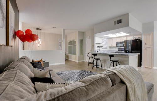 6 Mi to Vegas Strip City-View Gem with Pool Access - Foto 5