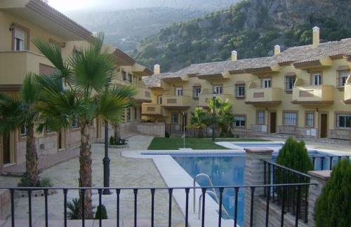 Casa Estacion de Benaojan - Photo 1